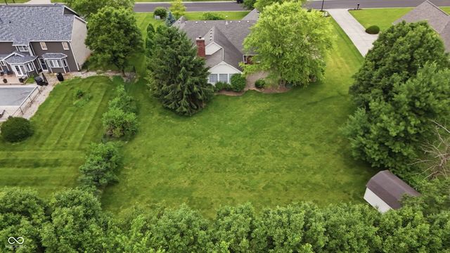 3343 S Rosewind Drive, New Palestine, IN 46163