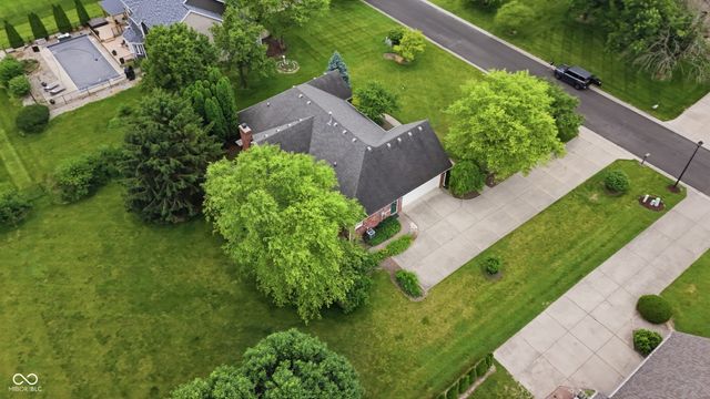 3343 S Rosewind Drive, New Palestine, IN 46163