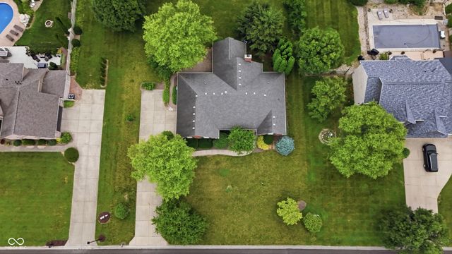 3343 S Rosewind Drive, New Palestine, IN 46163