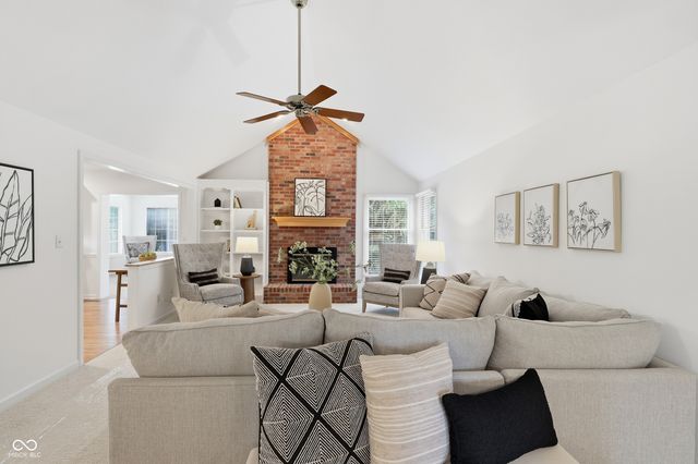 3343 S Rosewind Drive, New Palestine, IN 46163