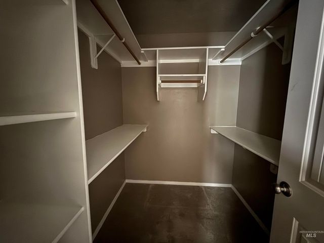 137 S Bryson Ct, Nampa, ID 83686