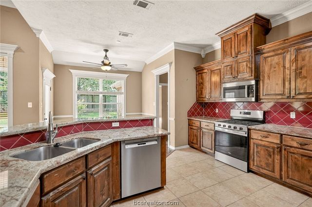 4424 Spring Branch Drive, College Station, TX 77845