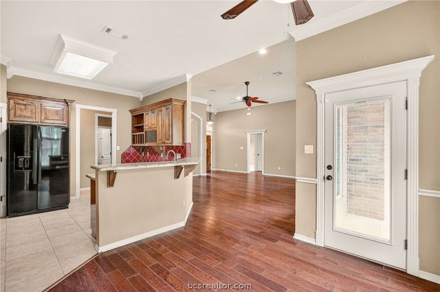 4424 Spring Branch Drive, College Station, TX 77845