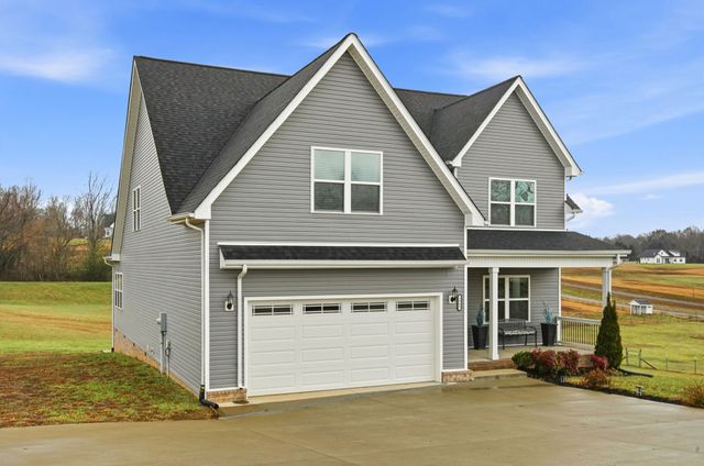 3968 Chapel Hill Rd, Clarksville, TN 37040