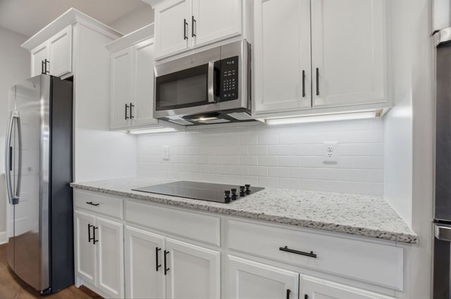 3968 Chapel Hill Rd, Clarksville, TN 37040