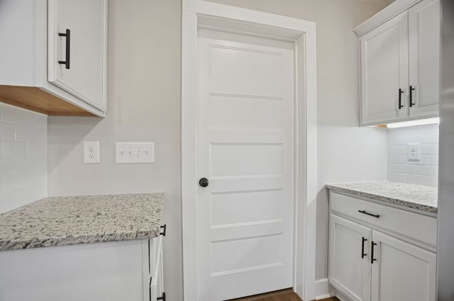 3968 Chapel Hill Rd, Clarksville, TN 37040