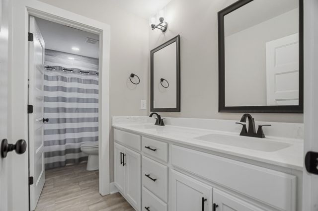 3968 Chapel Hill Rd, Clarksville, TN 37040