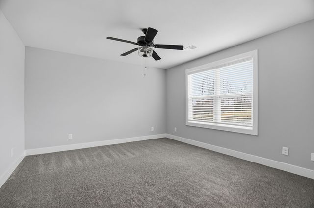 3968 Chapel Hill Rd, Clarksville, TN 37040