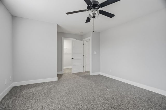 3968 Chapel Hill Rd, Clarksville, TN 37040