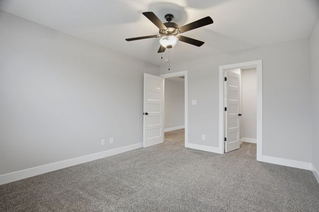 3968 Chapel Hill Rd, Clarksville, TN 37040