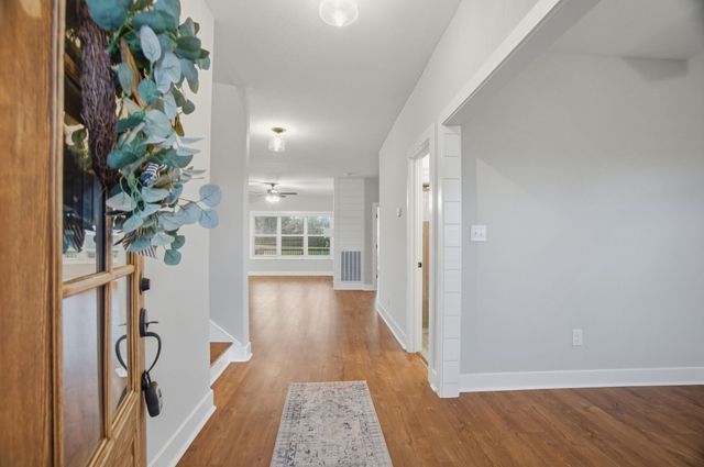 3968 Chapel Hill Rd, Clarksville, TN 37040