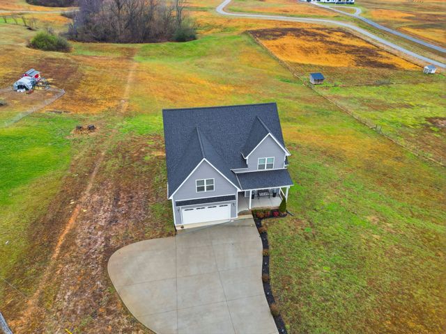 3968 Chapel Hill Rd, Clarksville, TN 37040