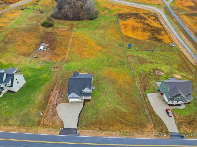 3968 Chapel Hill Rd, Clarksville, TN 37040