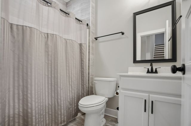 3968 Chapel Hill Rd, Clarksville, TN 37040