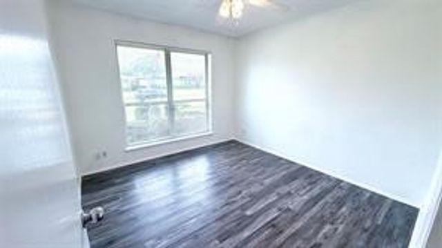 1521 Leicester Street, Garland, TX 75044