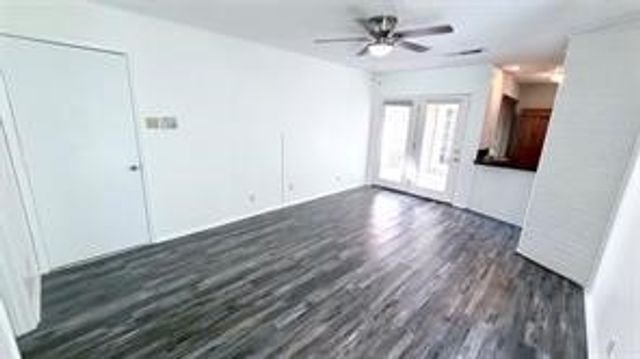 1521 Leicester Street, Garland, TX 75044