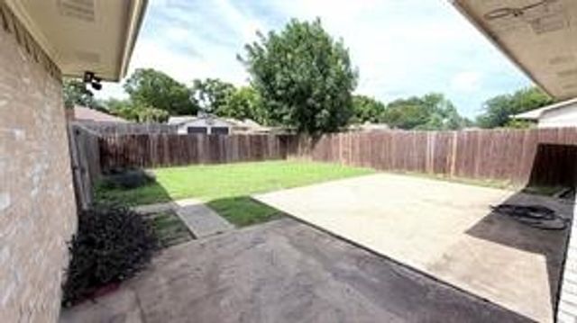 1521 Leicester Street, Garland, TX 75044