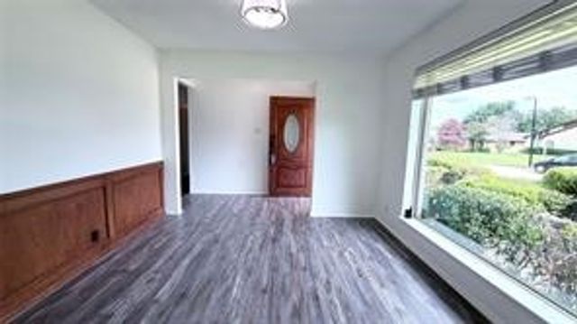 1521 Leicester Street, Garland, TX 75044