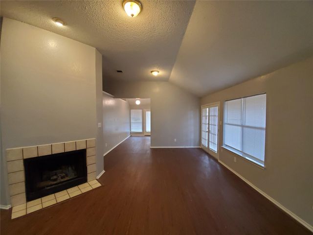 10212 Hillhouse Lane, Dallas, TX 75227