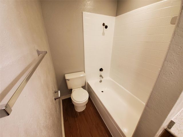 10212 Hillhouse Lane, Dallas, TX 75227