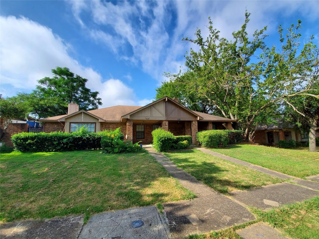 10212 Hillhouse Lane, Dallas, TX 75227