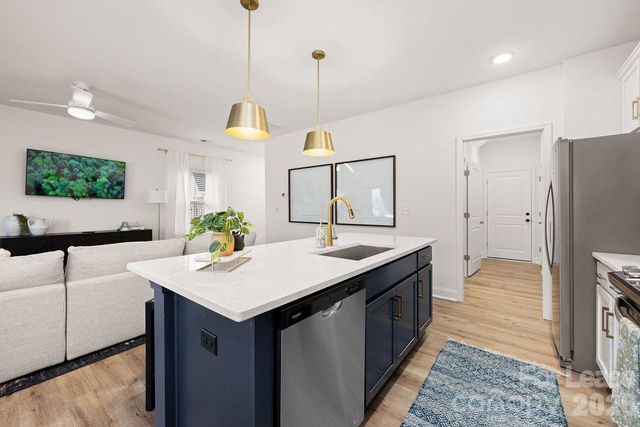 9100 Bluedale Road Beechwood, Charlotte, NC 28216