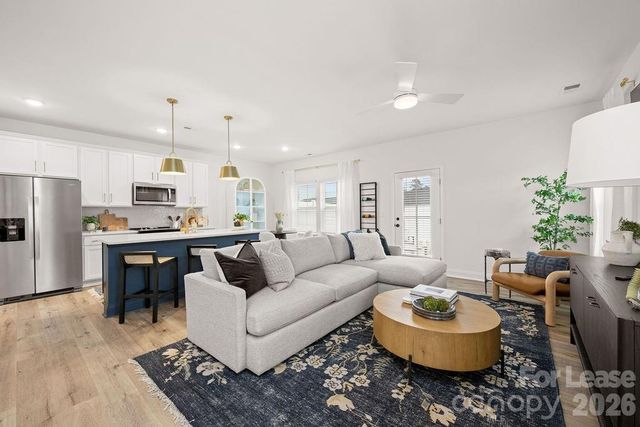 9100 Bluedale Road Beechwood, Charlotte, NC 28216