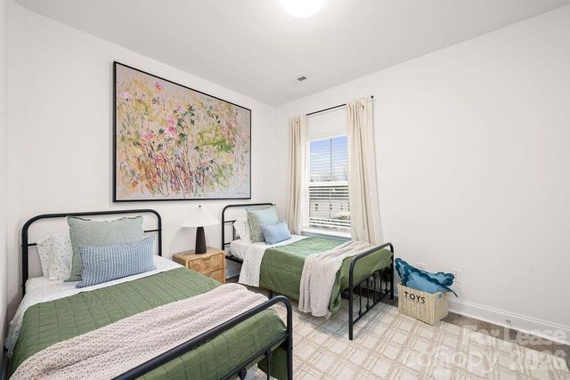 9100 Bluedale Road Beechwood, Charlotte, NC 28216