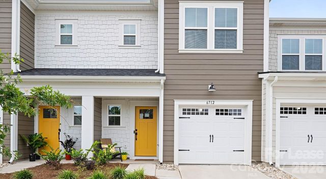 9100 Bluedale Road Beechwood, Charlotte, NC 28216