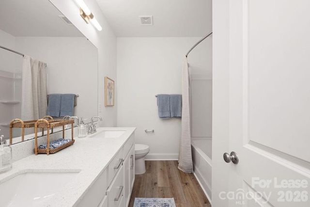 9100 Bluedale Road Beechwood, Charlotte, NC 28216