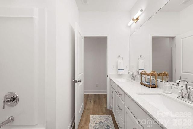 9100 Bluedale Road Beechwood, Charlotte, NC 28216