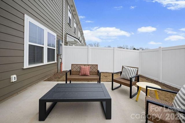 9100 Bluedale Road Beechwood, Charlotte, NC 28216