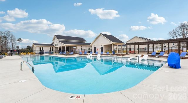 9100 Bluedale Road Beechwood, Charlotte, NC 28216