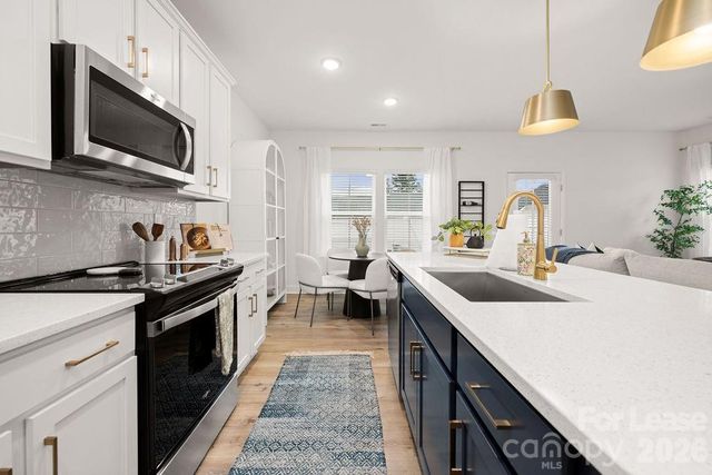 9100 Bluedale Road Beechwood, Charlotte, NC 28216
