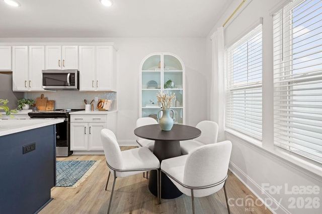9100 Bluedale Road Beechwood, Charlotte, NC 28216