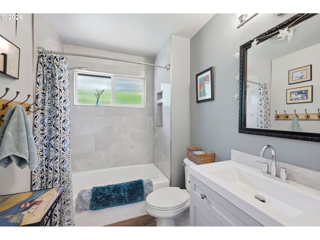 7320 Sw 142ND Ave, Beaverton, OR 97008