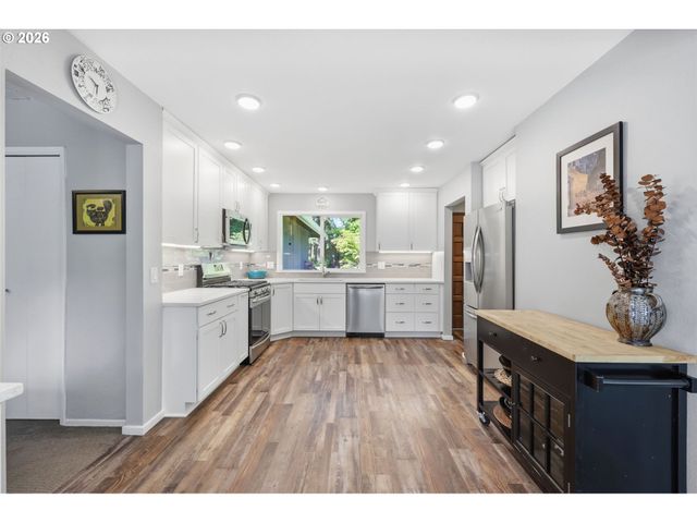 7320 Sw 142ND Ave, Beaverton, OR 97008