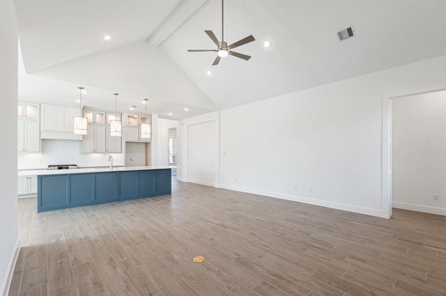 12219 Denham Drive, Mont Belvieu, TX 77423