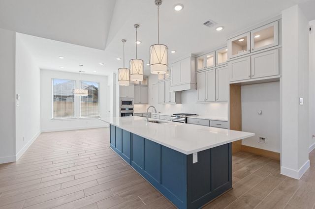 12219 Denham Drive, Mont Belvieu, TX 77423