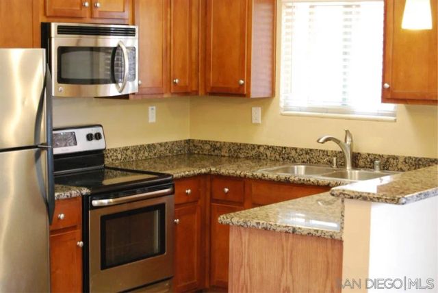 207 Westlake Dr 3, San Marcos, CA 92069