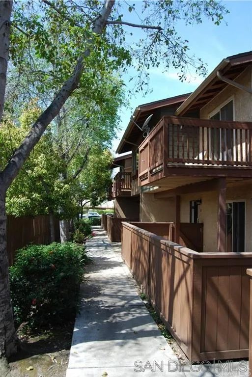 207 Westlake Dr 3, San Marcos, CA 92069