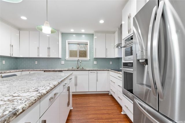 99-682 Kaulainahee Place, Aiea, HI 96701