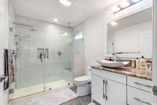 99-682 Kaulainahee Place, Aiea, HI 96701