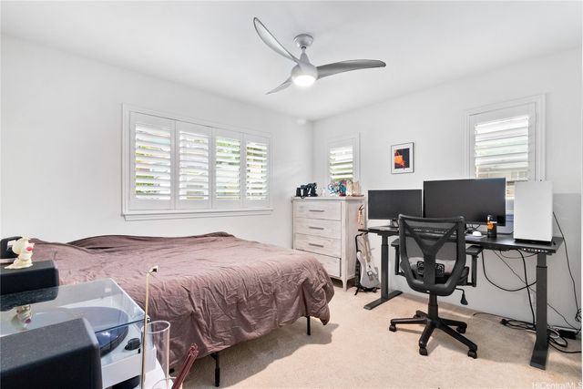 99-682 Kaulainahee Place, Aiea, HI 96701