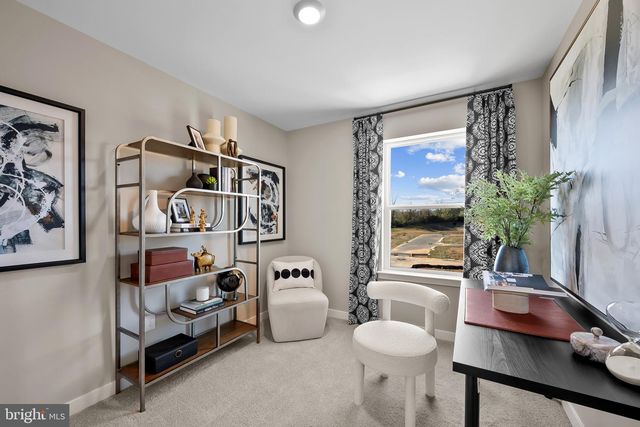 401 ECLIPSE ST, Charles Town, WV 25414