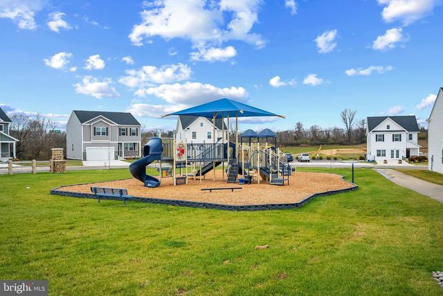 401 ECLIPSE ST, Charles Town, WV 25414