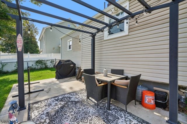 17 Bryant Ave, Bloomfield Twp., NJ 07003