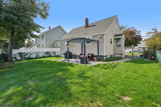 17 Bryant Ave, Bloomfield Twp., NJ 07003