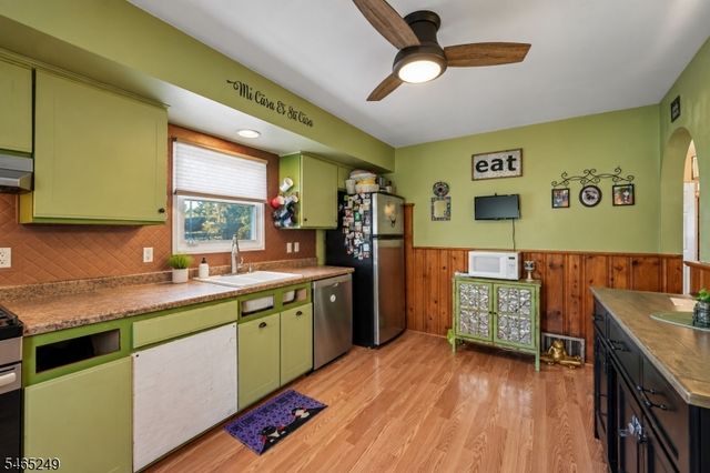 17 Bryant Ave, Bloomfield Twp., NJ 07003