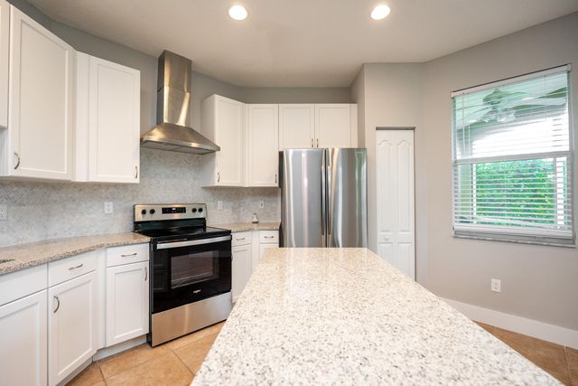 9692 SW Lindale Trace Boulevard, Port St. Lucie, Port St Lucie, FL 34987